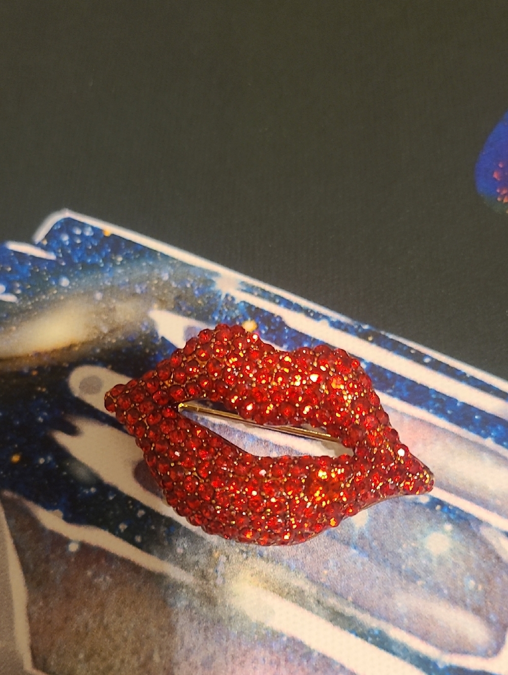 Red Crystal Lip Brooch - Sparkling Statement Pin